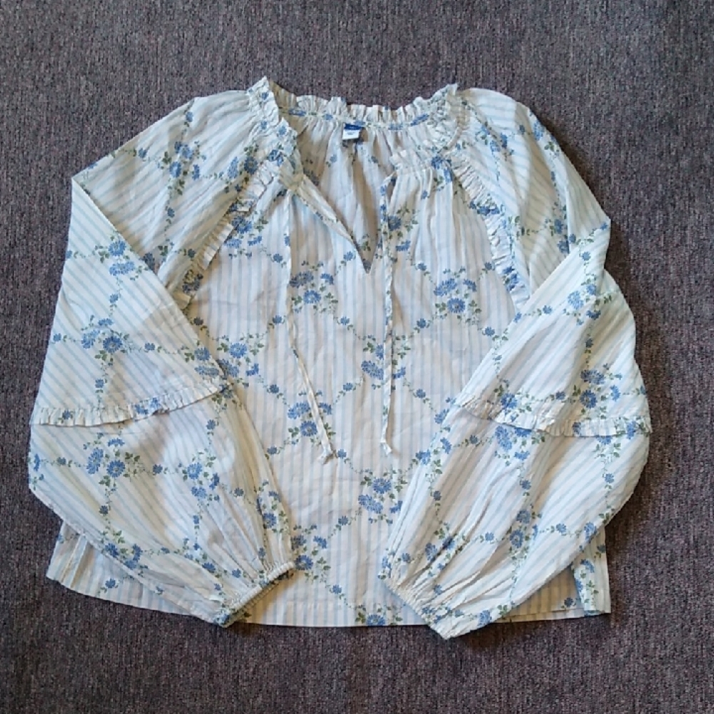 Old Navy Victorian Style Floral Top Blouse